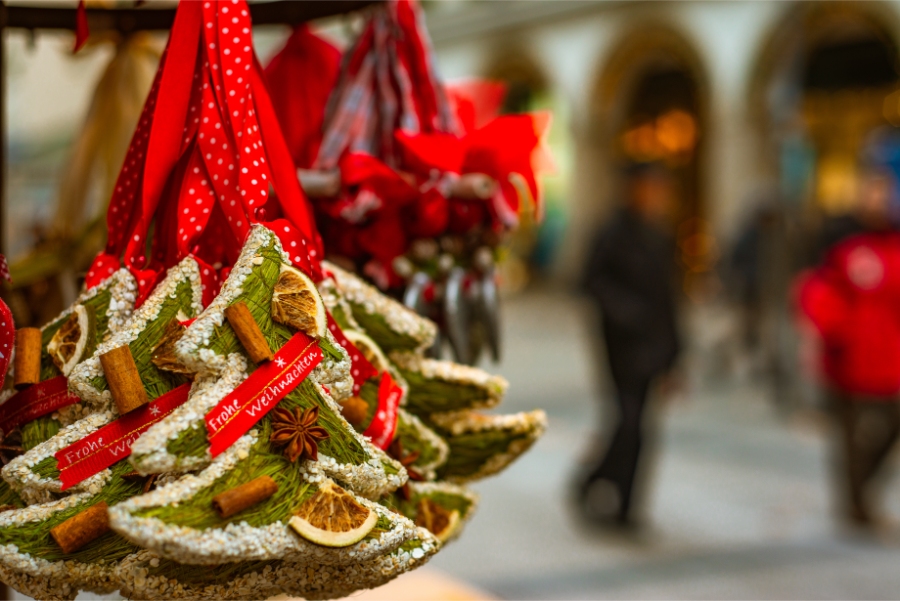 German Christmas Traditions: A Complete Guide 43 christmas market tree decorations