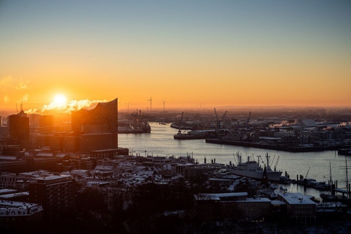 Panoramic scenic travel photography of Hamburg, Germany