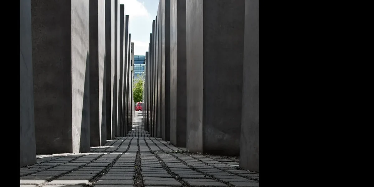 Historical overview of the The Holocaust era in German history
